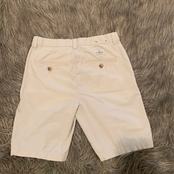 Vineyard Vines 12 light khaki shorts - Picture 4 of 5
